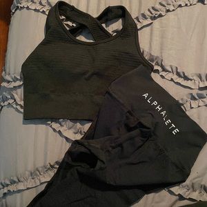 Alphalete Vault Bra and with seamless legging set